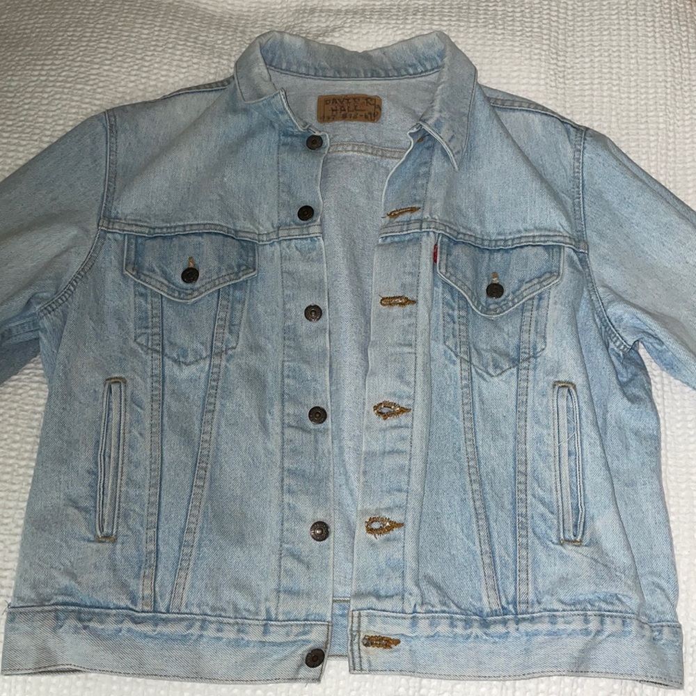 VINTAGE LEVI JEAN JACKET. Unique jacket.